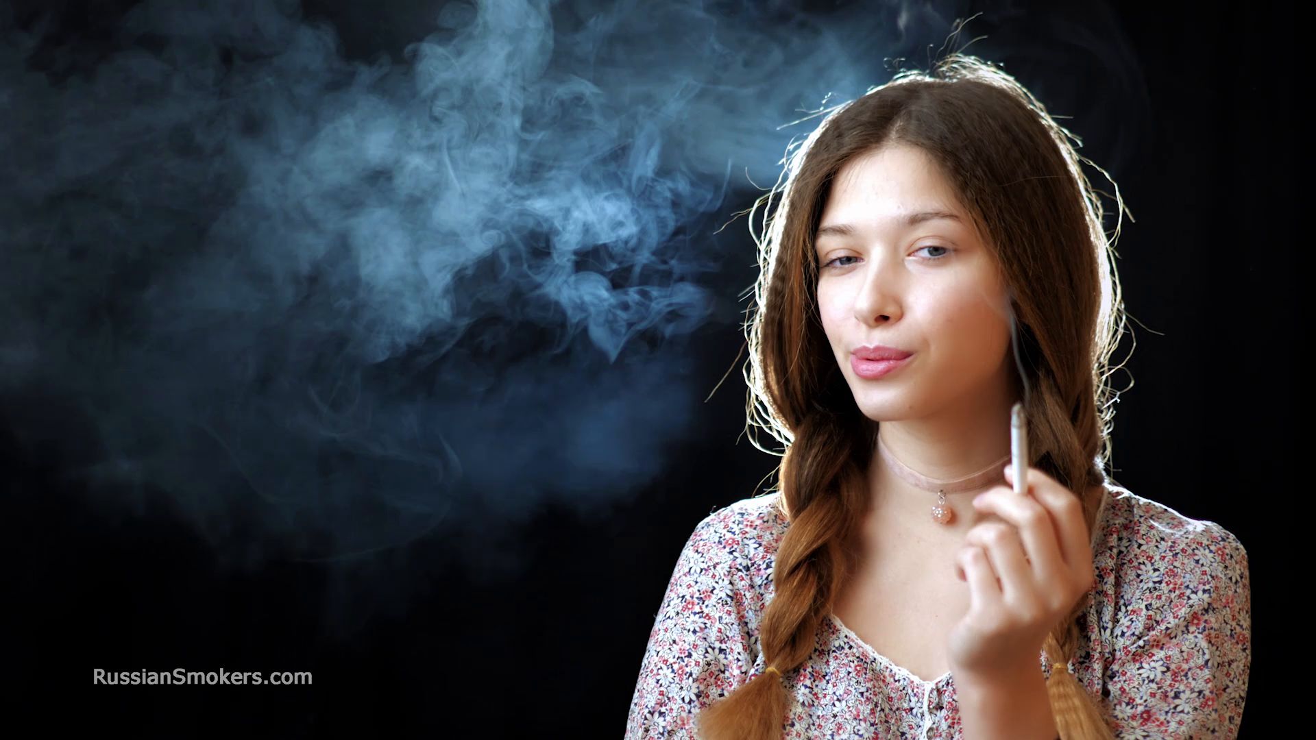 Really sexy babe Irina showing her smoking skills with a 120mm Cigaronne RussianSmokers