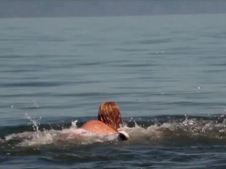 Nudeceleb- Petra Hrebickova Barbara Chybova –  D2 Train to the End of the World ( D2 Vlakem až na konec světa) (2020) HD 1080p