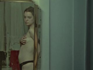 Nudeceleb- Esme Creed-Miles – Jamie (2020) HD 1080p