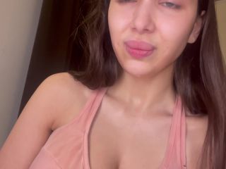 Family Videos- kristinaxxx  Daddy blackmails me to show tits SD