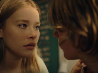 Nudeceleb- Milena Tscharntke – Alles Isy (2018) HD 720p