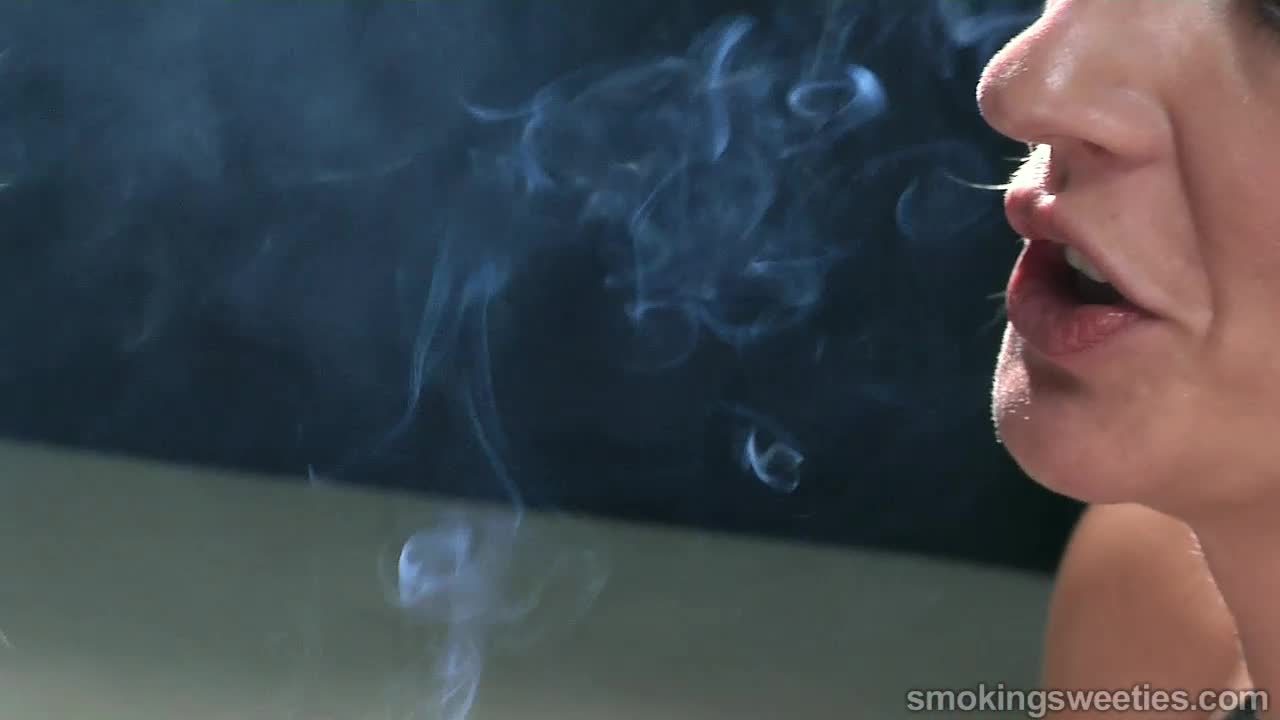 Iveta Speed Smoking Her 100s
