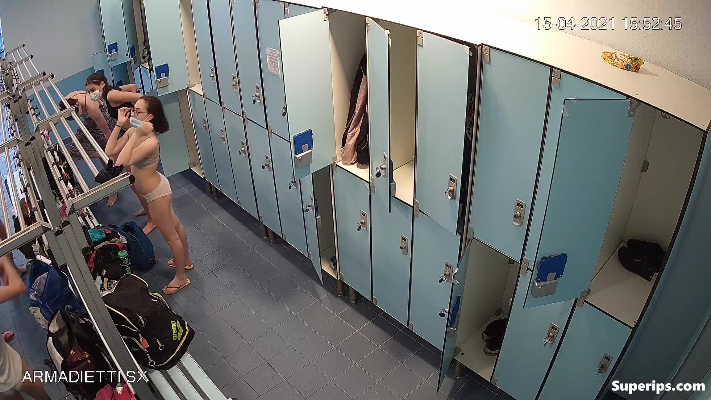 IPCAM – Gorgeous European teens changing clothes