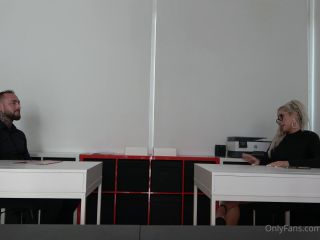 Only_Fans- Beautiful Secretary Gives Blowjob In The Office