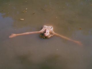 Nudeceleb- Sabrina Seyvecou – I tempi felici verranno presto (2016) HD 1080p