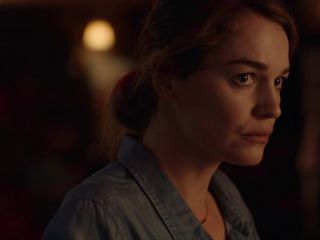 Nudeceleb- Laura Gordon Olivia DeJonge-Undertow (2018) HD 1080p