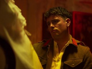 Nudeceleb- Alicia Agneson etc – ltl Kingdom (Mala risa) (2019) HD 1080p